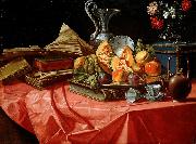 Cristoforo Munari vasetto di fiori e teiera su tavolo coperto da tovaglia rossa oil painting reproduction